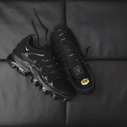 news/nike-air-vapormax-plus-triple-black