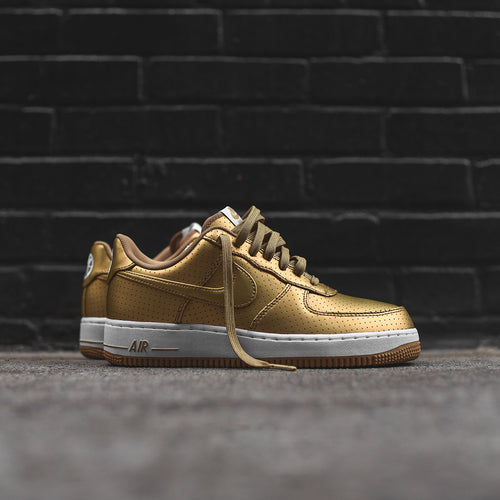 news/nike-air-force-1-07-lv8-gold