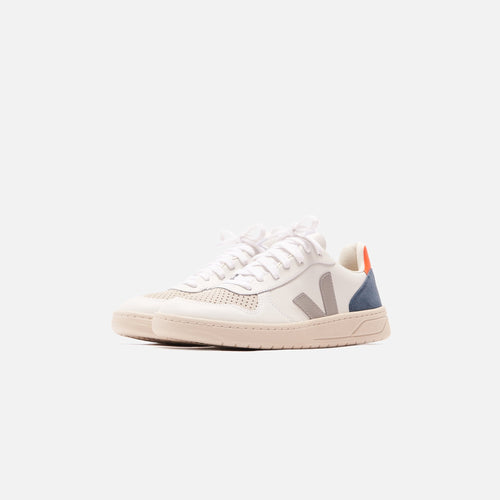 news/veja-v-10-extra-white-oxford-grey-orange-fluo