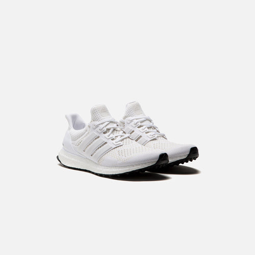 news/adidas-ultraboost-triple-white