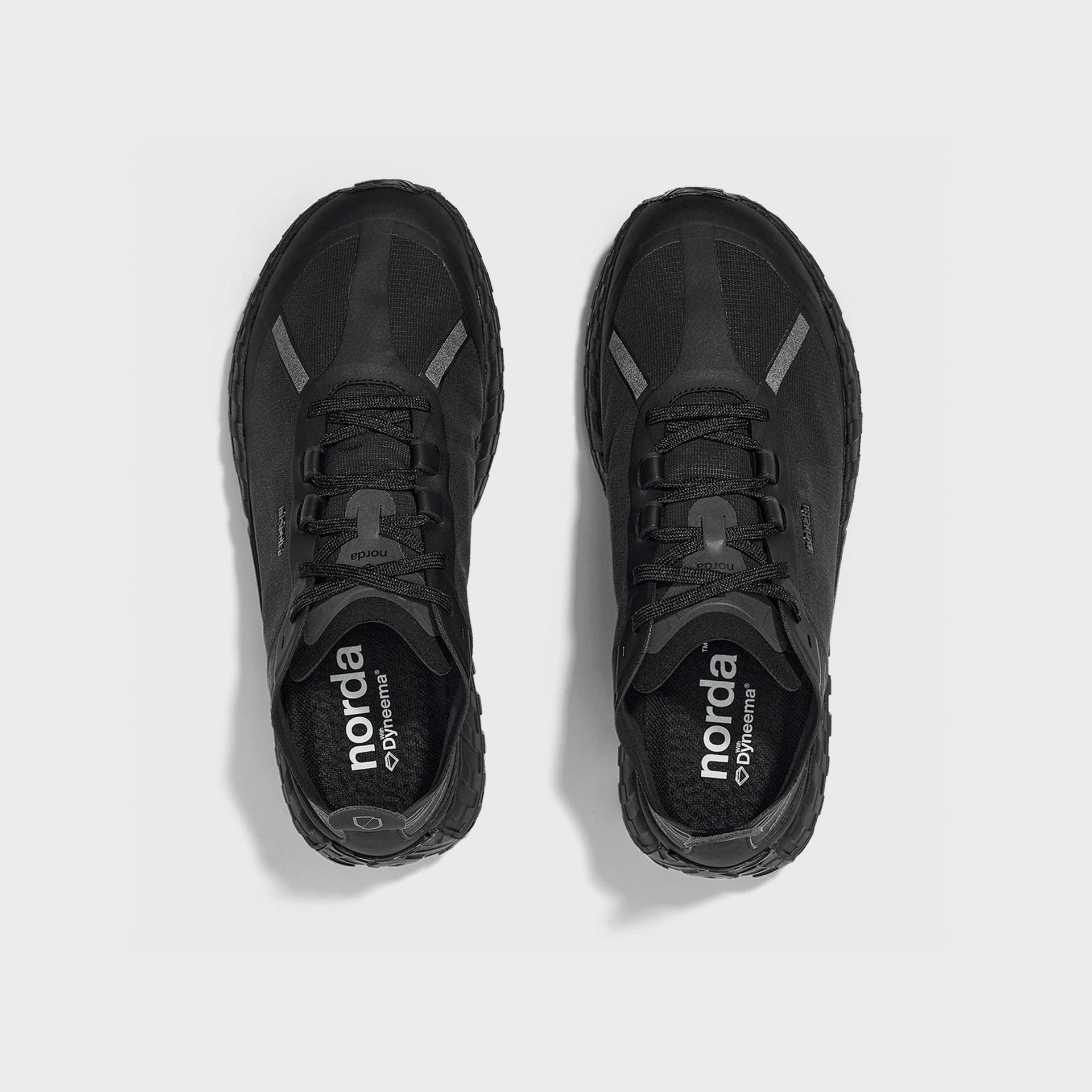 Norda 001A - Stealth Black