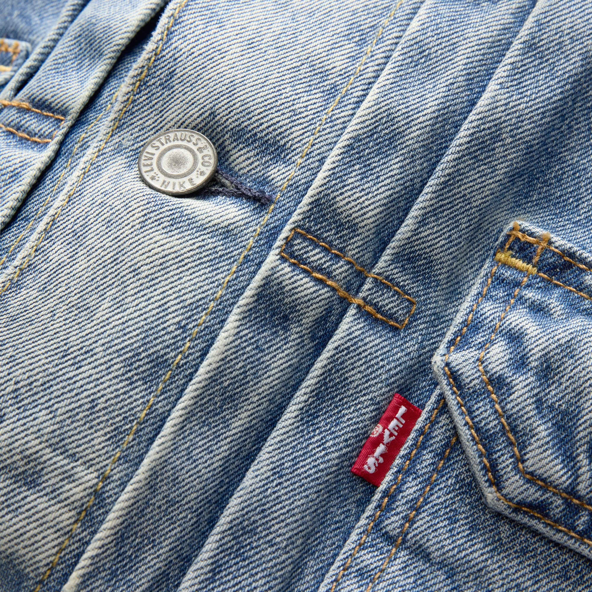 【Nike x Levi's】 Trucker Jacket Light Blue Levi's x Nike Trucker Jacket - Light Blue – Kith