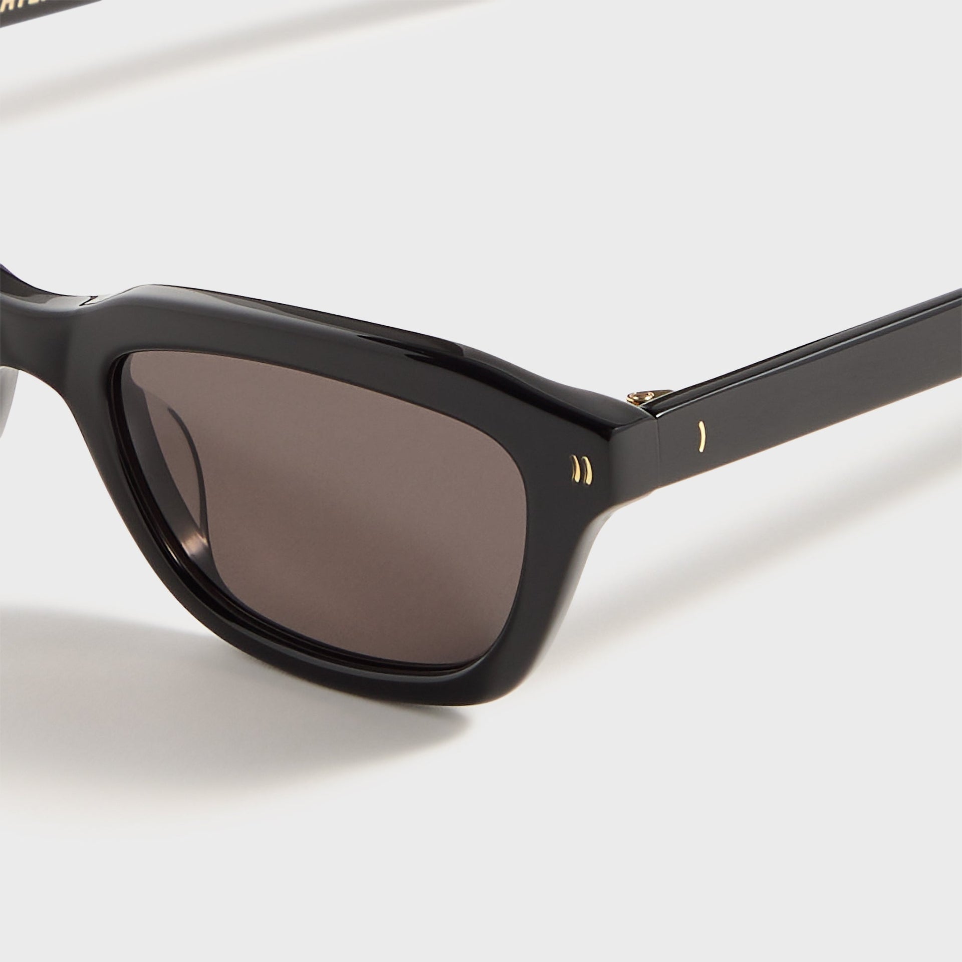 Flatlist Clint in Solid Black / Solid Black Lens