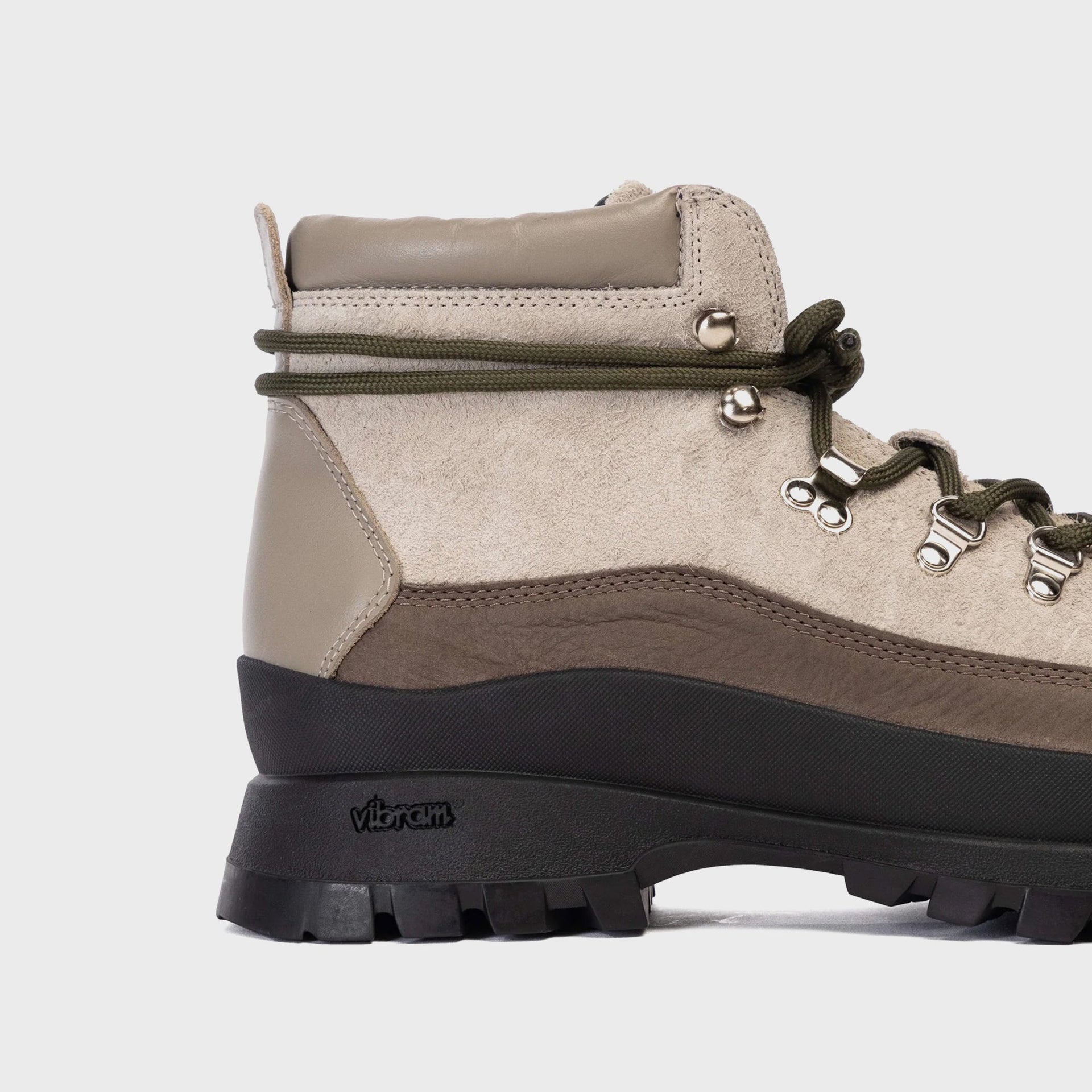 Collegium Pillar Summit - Dusk