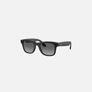 Ray Ban Meta Wayfarer - Matte Black Polar Gradient Graphite