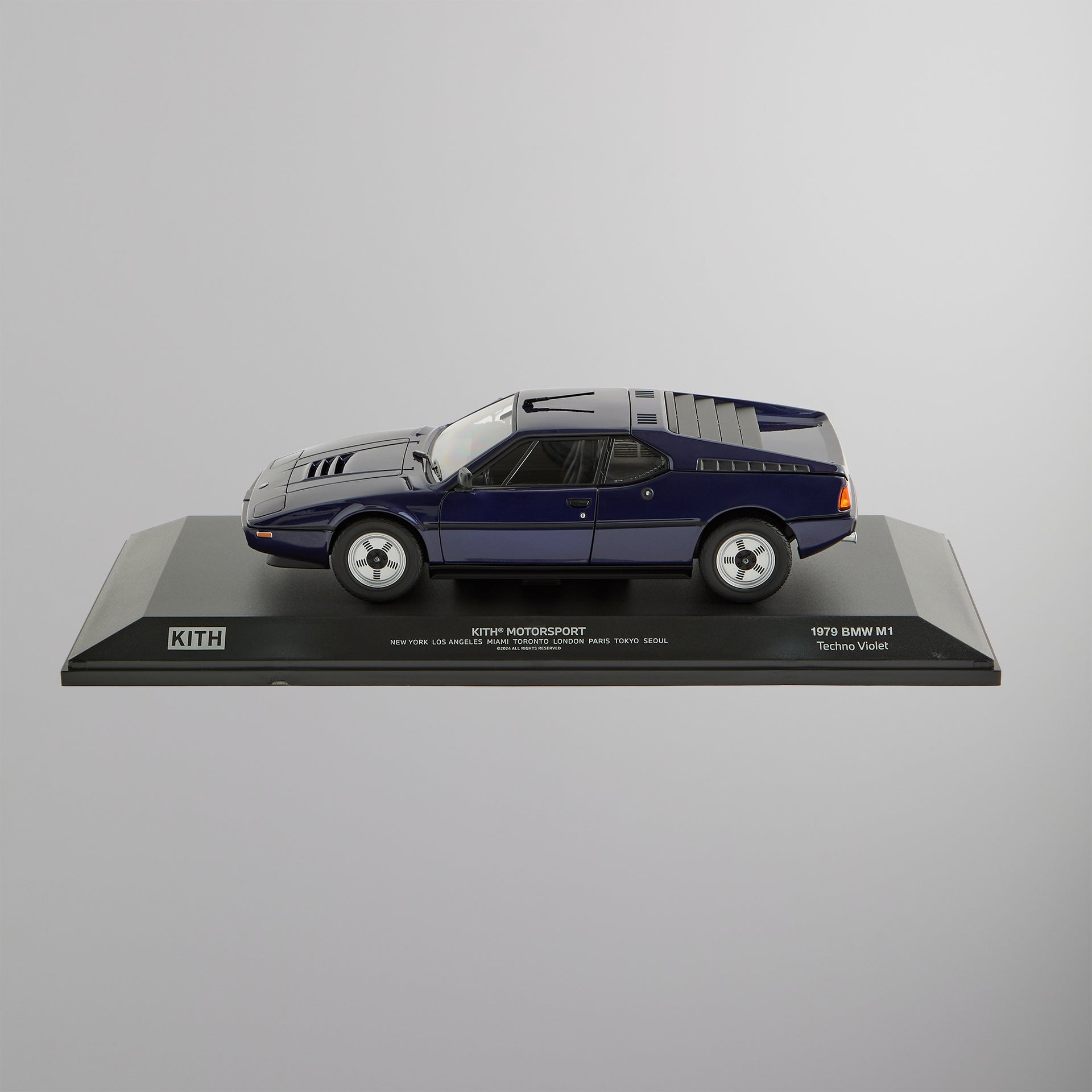 Kith for BMW M1 1:18 Diecast Replica - Techno Violet