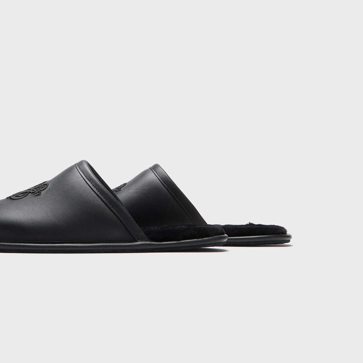 UGG x Willy Chavarria Hotel Slipper - Black