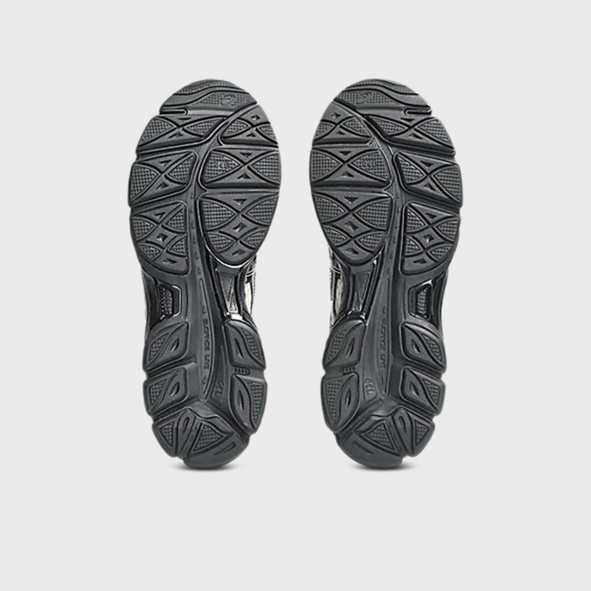 ASICS x Finesse Gel-Cumulus 16 - Sand / Desert Rose