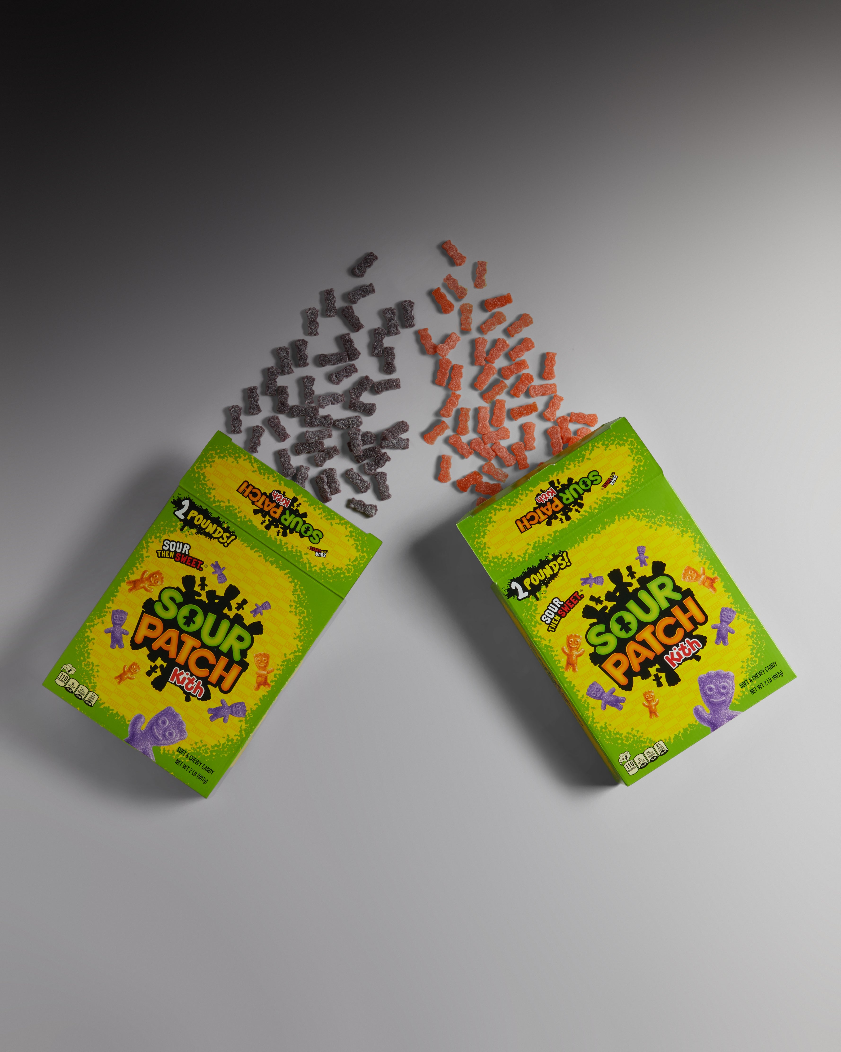 Kith Treats white Sour Patch XL キス Kith Treats for SOUR PATCH KIDS® We have teamed up with SOUR