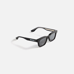 Akila Analogue Sunglasses - Black / Black