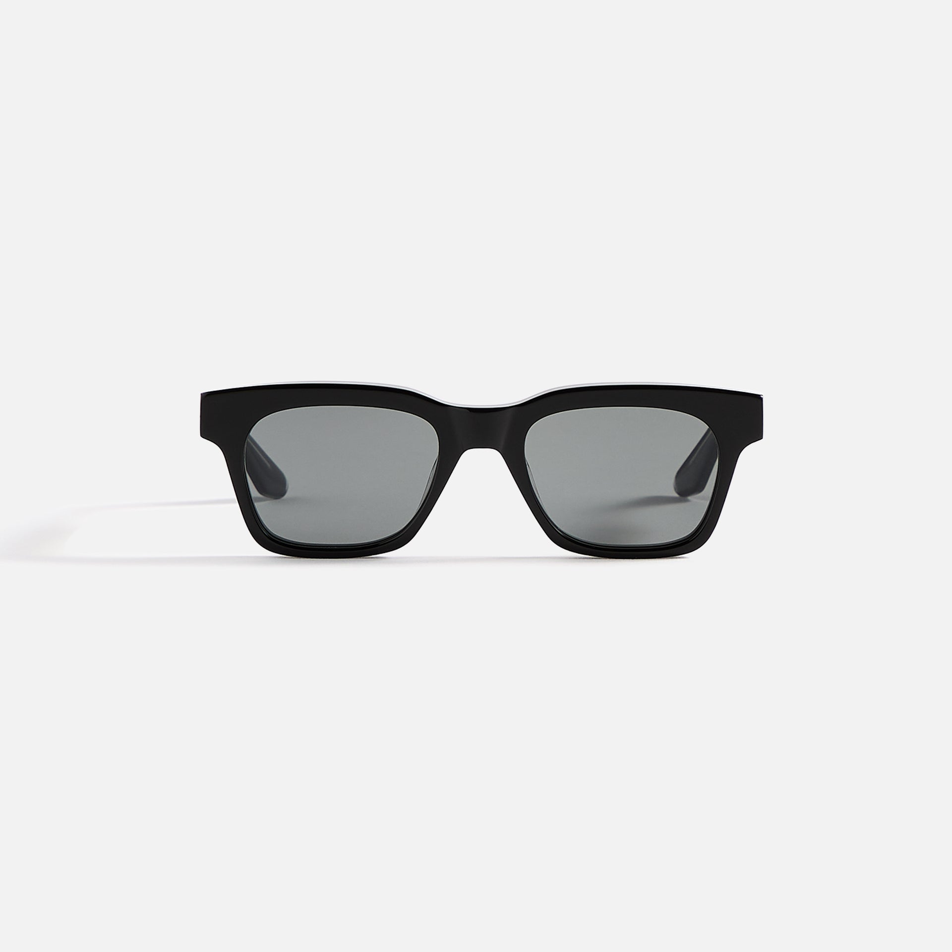 AKILA Analogue Sunglasses - Black / Black