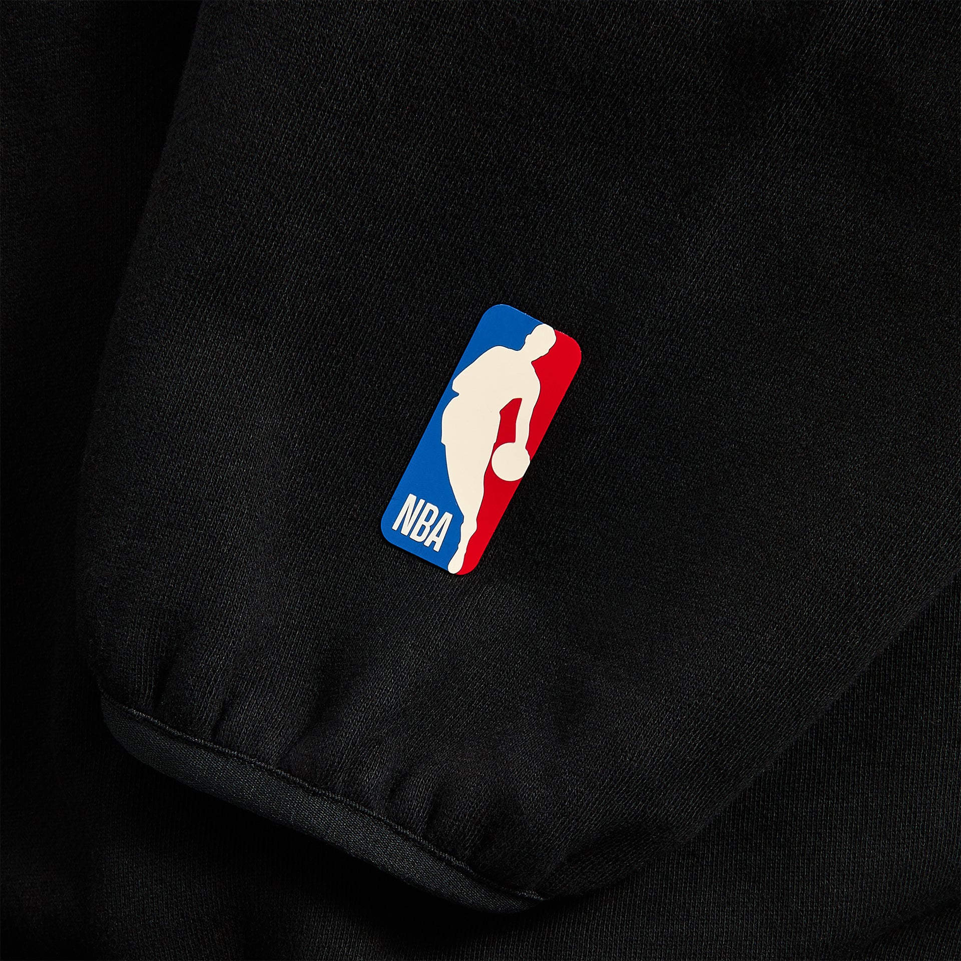 Essentials Bulls Core Fleece Pull Over Hoodie - Black / Red