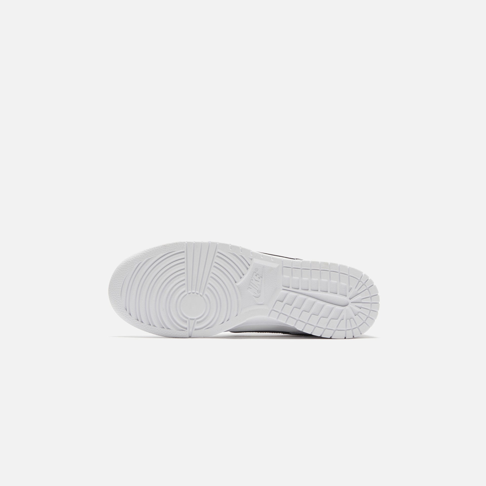 Nike Dunk Low Retro - White / Black / Summit White