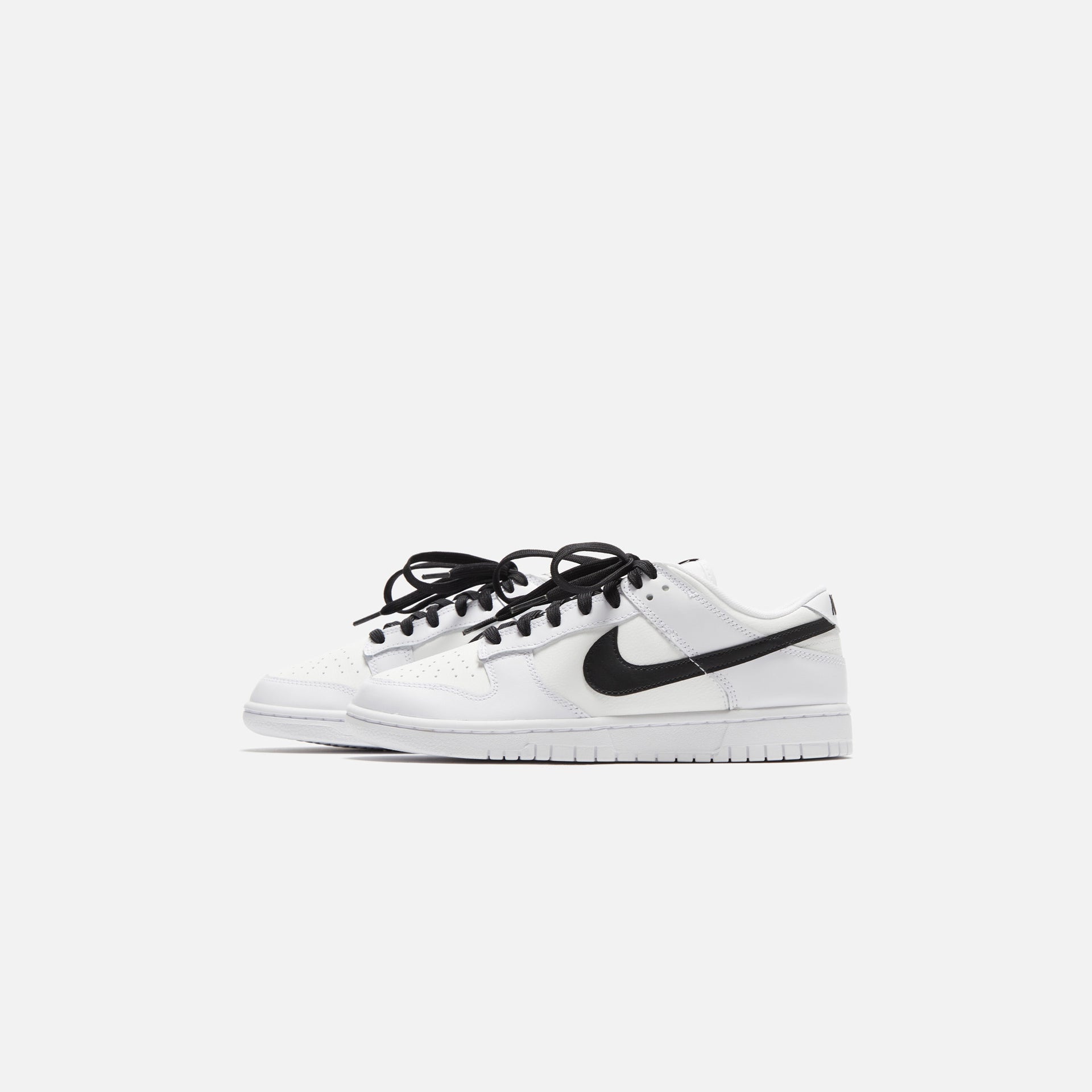 Nike Dunk Low Retro - White / Black / Summit White