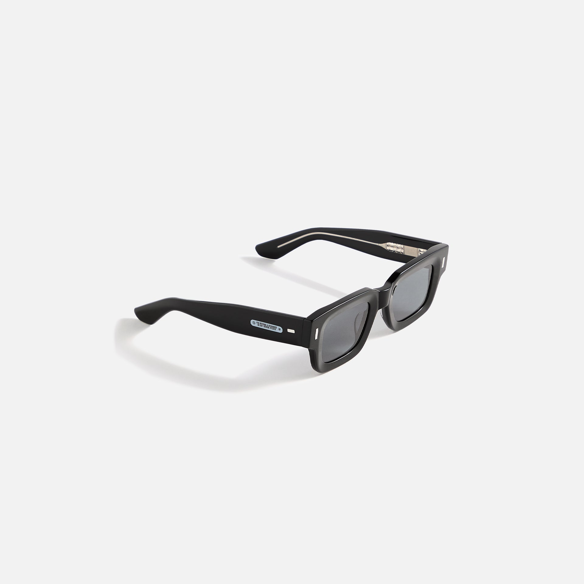 AKILA Ares Sunglasses - Black / Black