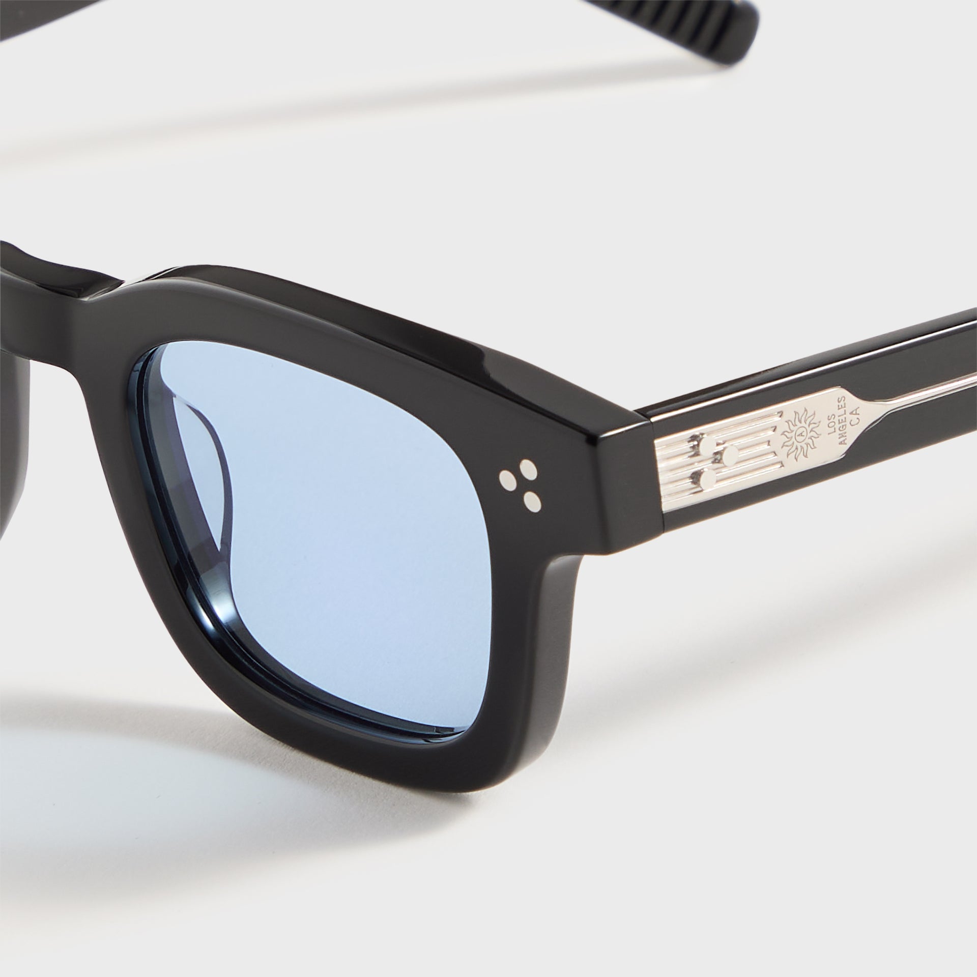 AKILA Ascent Sunglasses - Black / Sky Blue