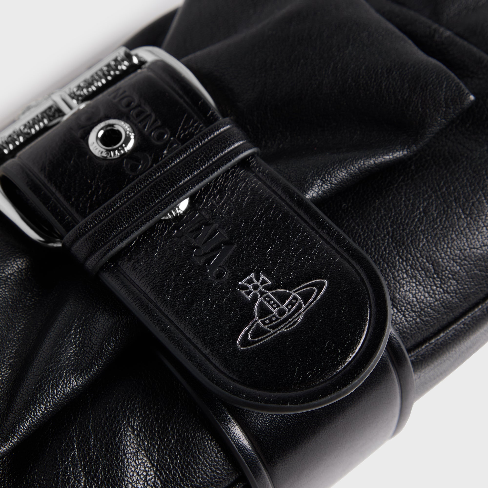 Vivienne Westwood ブラックハンドバッグ 楽天市場】ヴィヴィアンウエストウッド VIVIENNE WESTWOOD