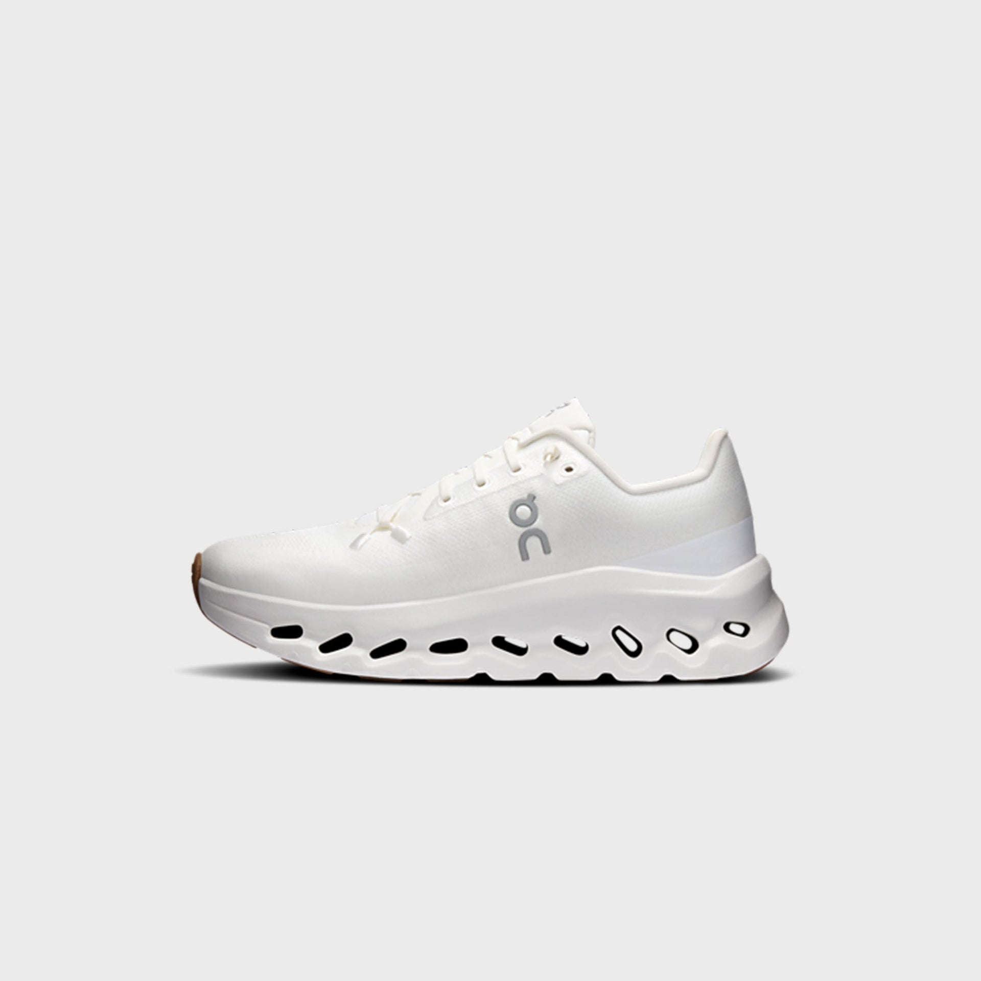 On Running WMNS Cloudtilt - White / Ivory