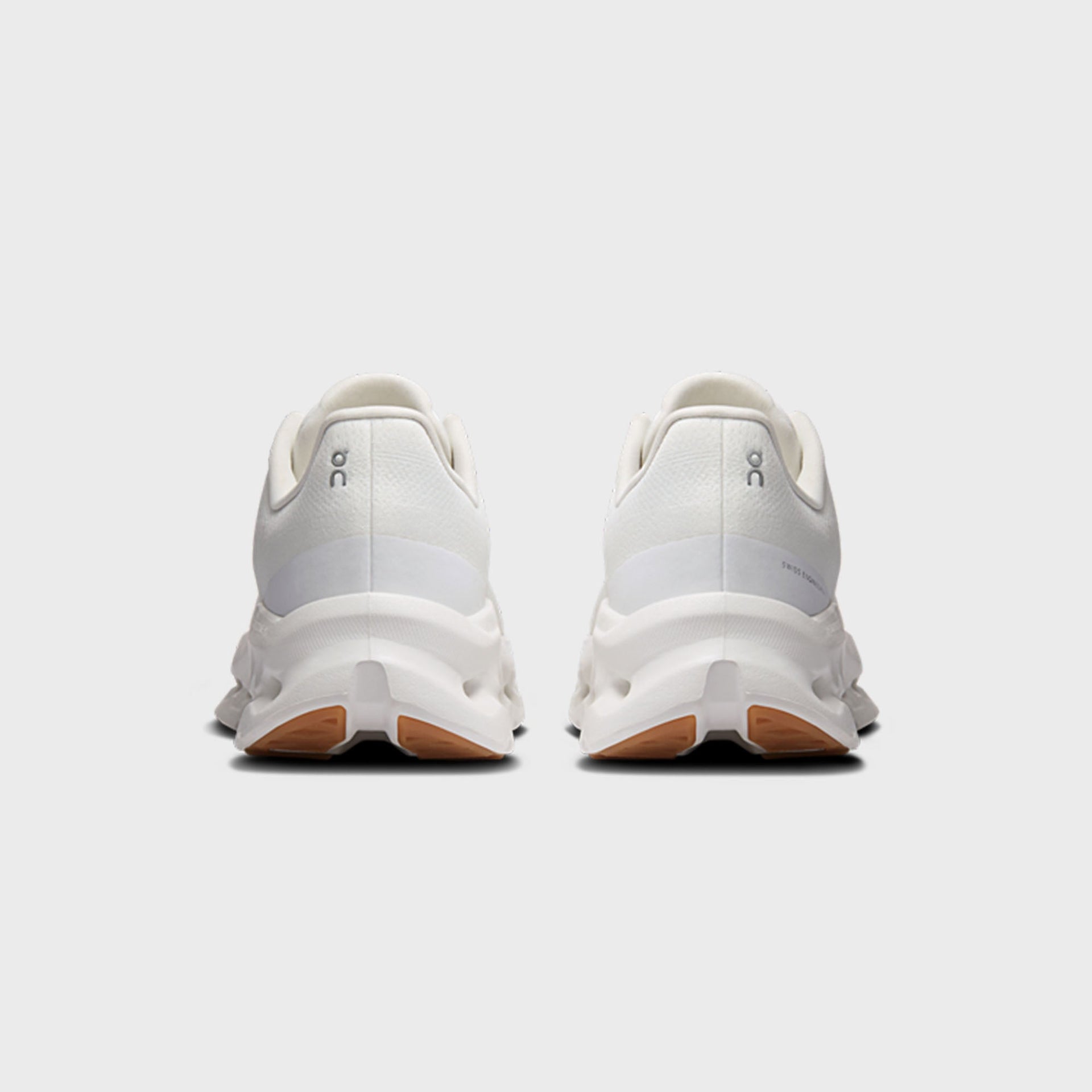 On Running WMNS Cloudtilt - White / Ivory