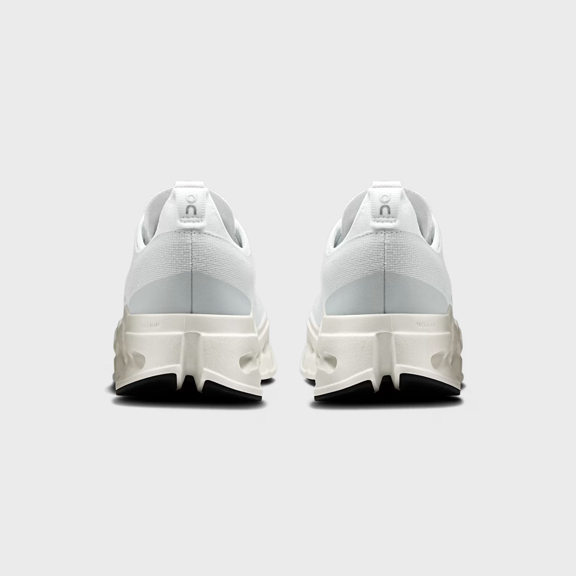 On Running WMNS Cloudsurfer Max - White / White