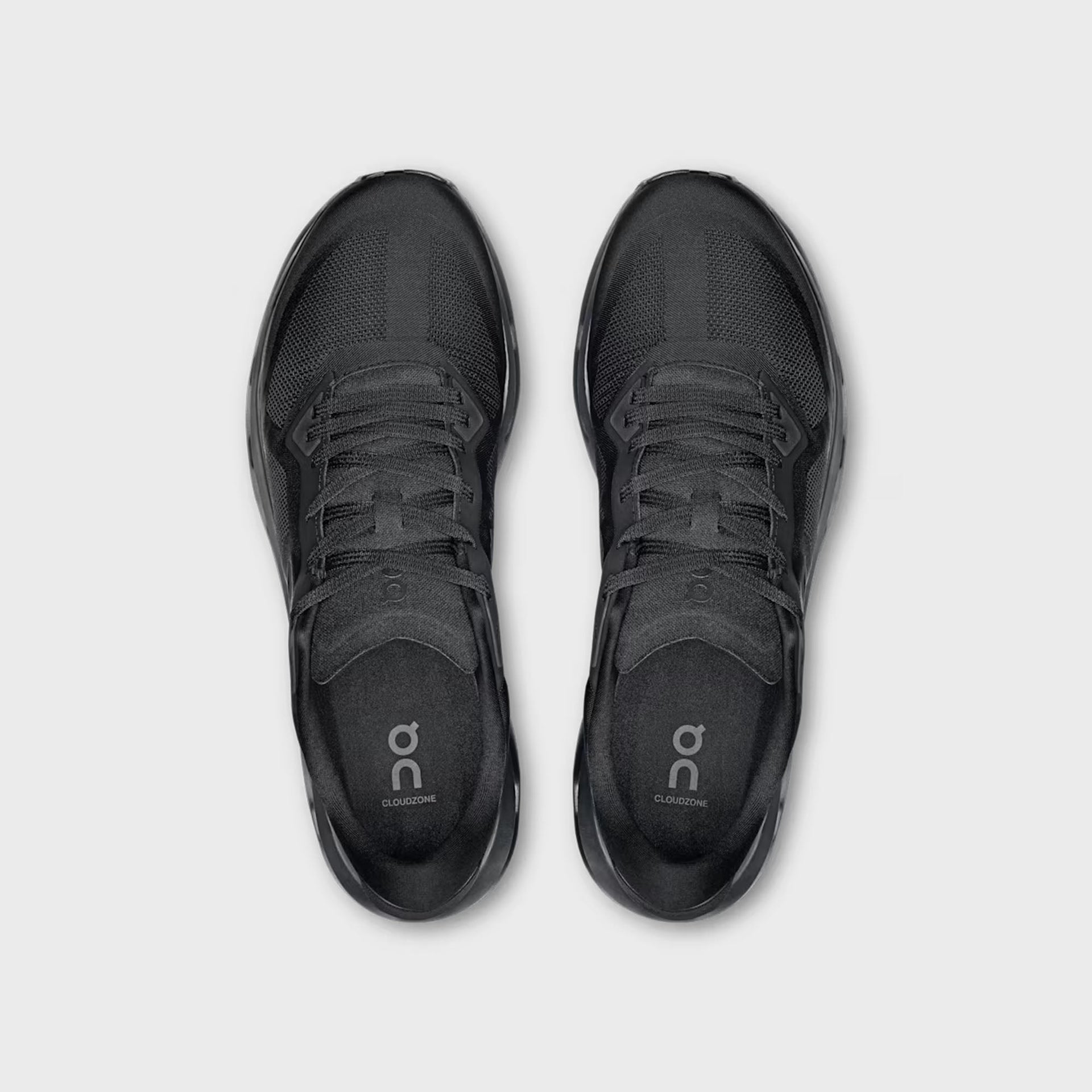 On Running Cloudzone - Black / Eclipse