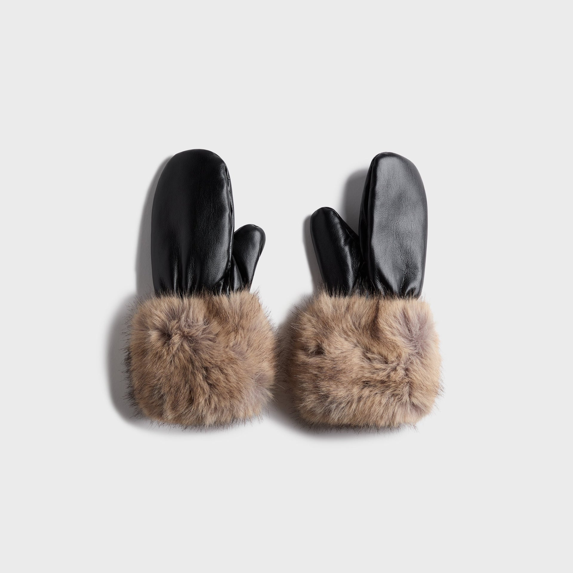 Stand Studio Jane Mittens in Black / Natural