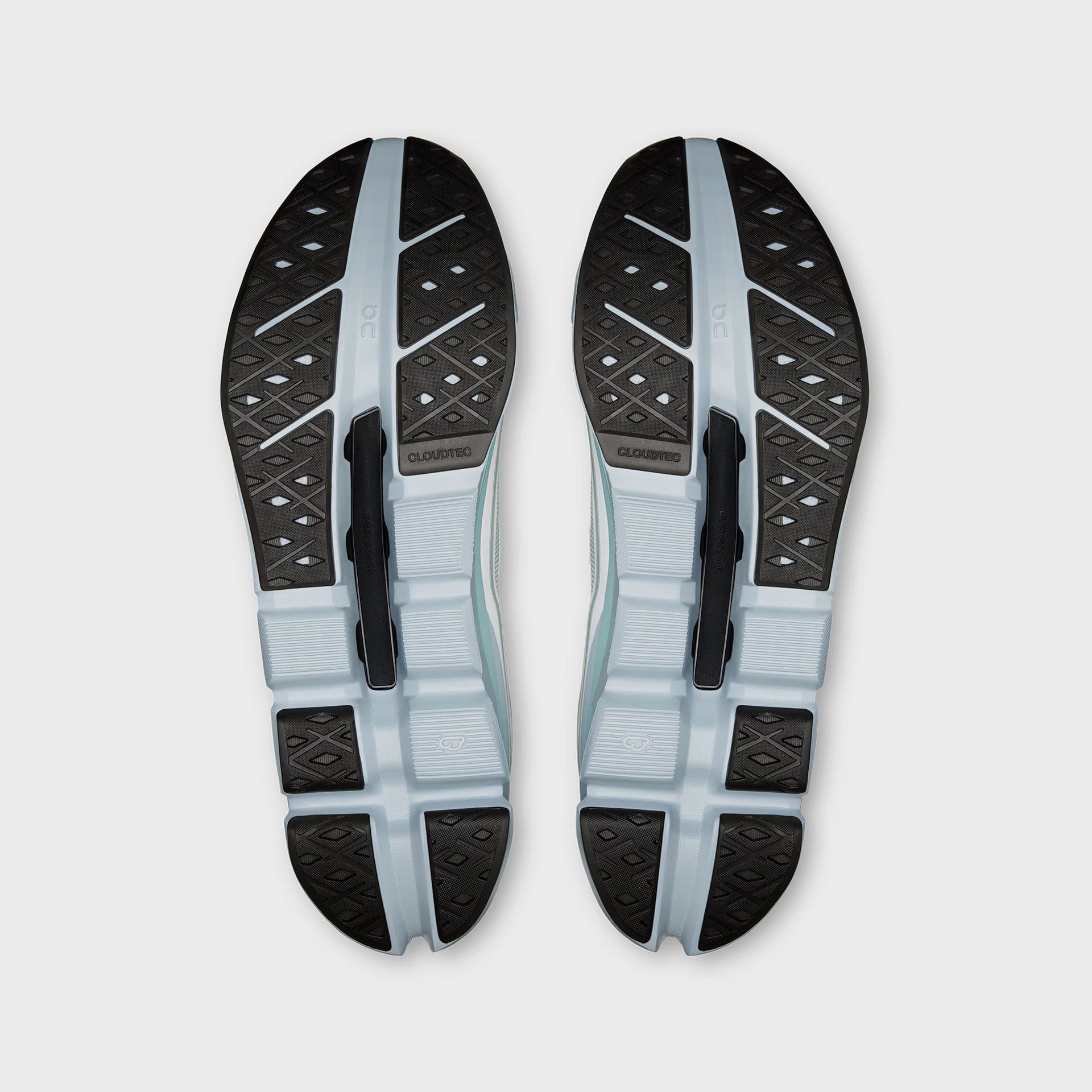 On Running Cloudflow 5 AD - Hail / White