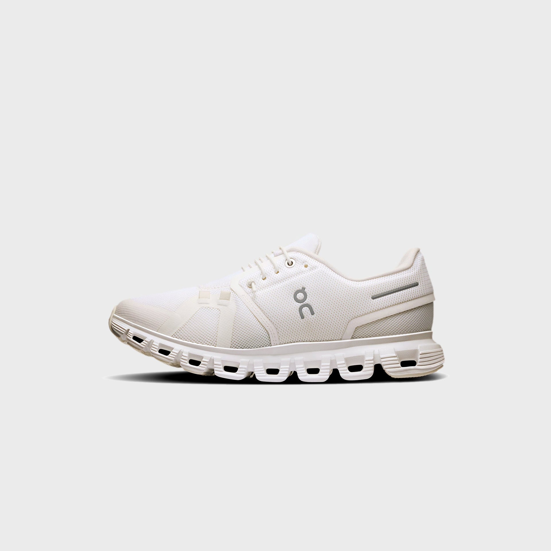 On Running WMNS Cloud 6 - White