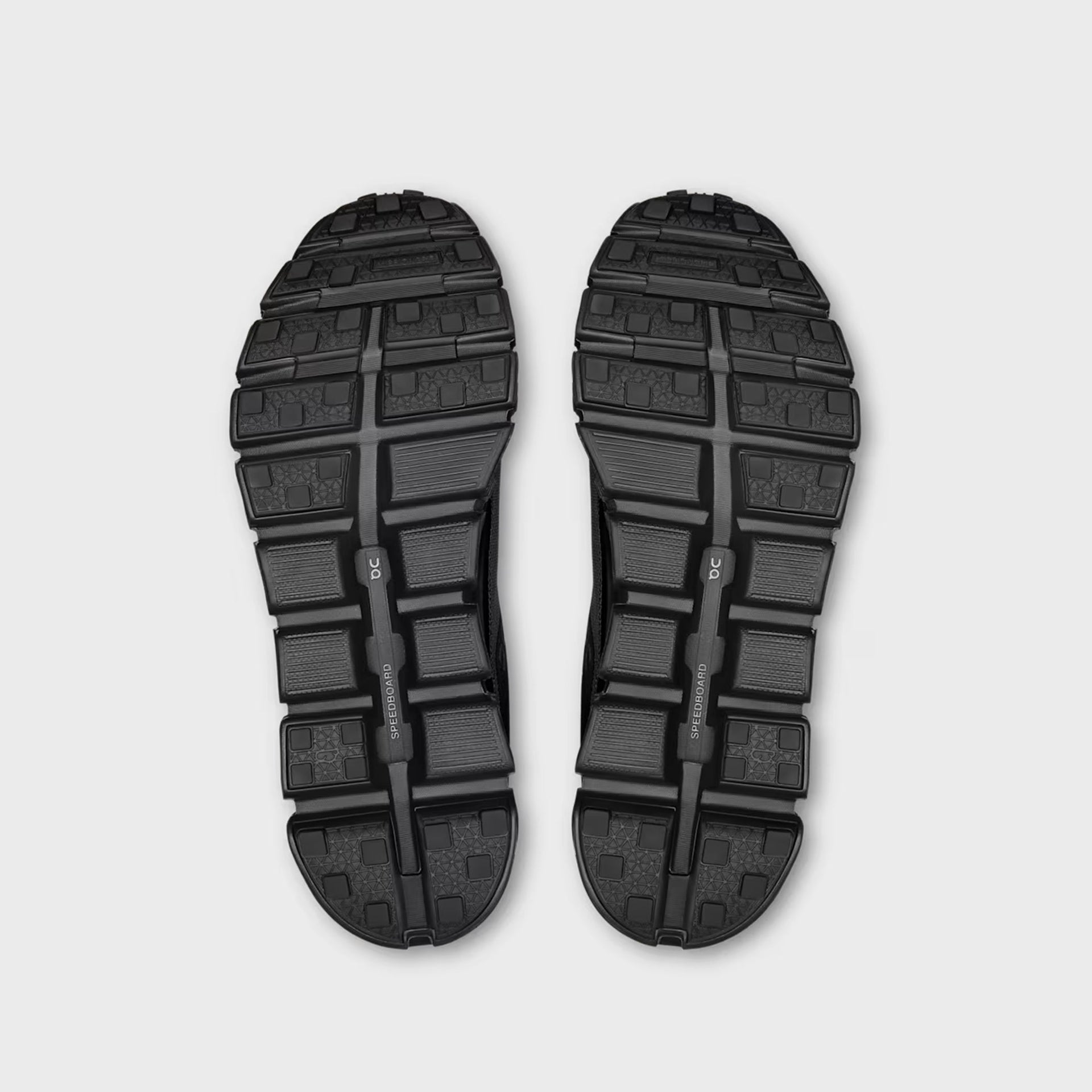 On Running Cloud 6 - Black / Black
