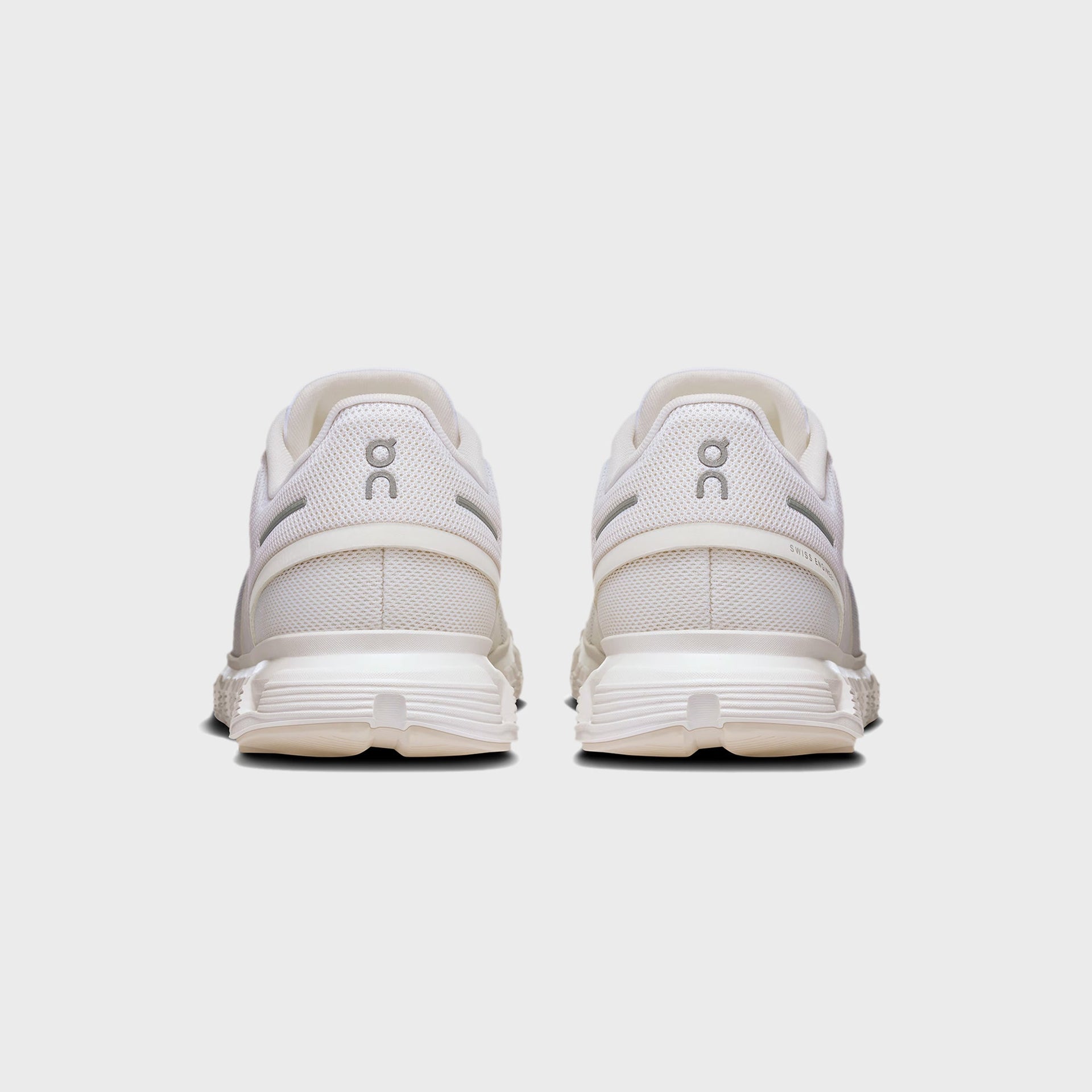 On Running WMNS Cloud 6 - White