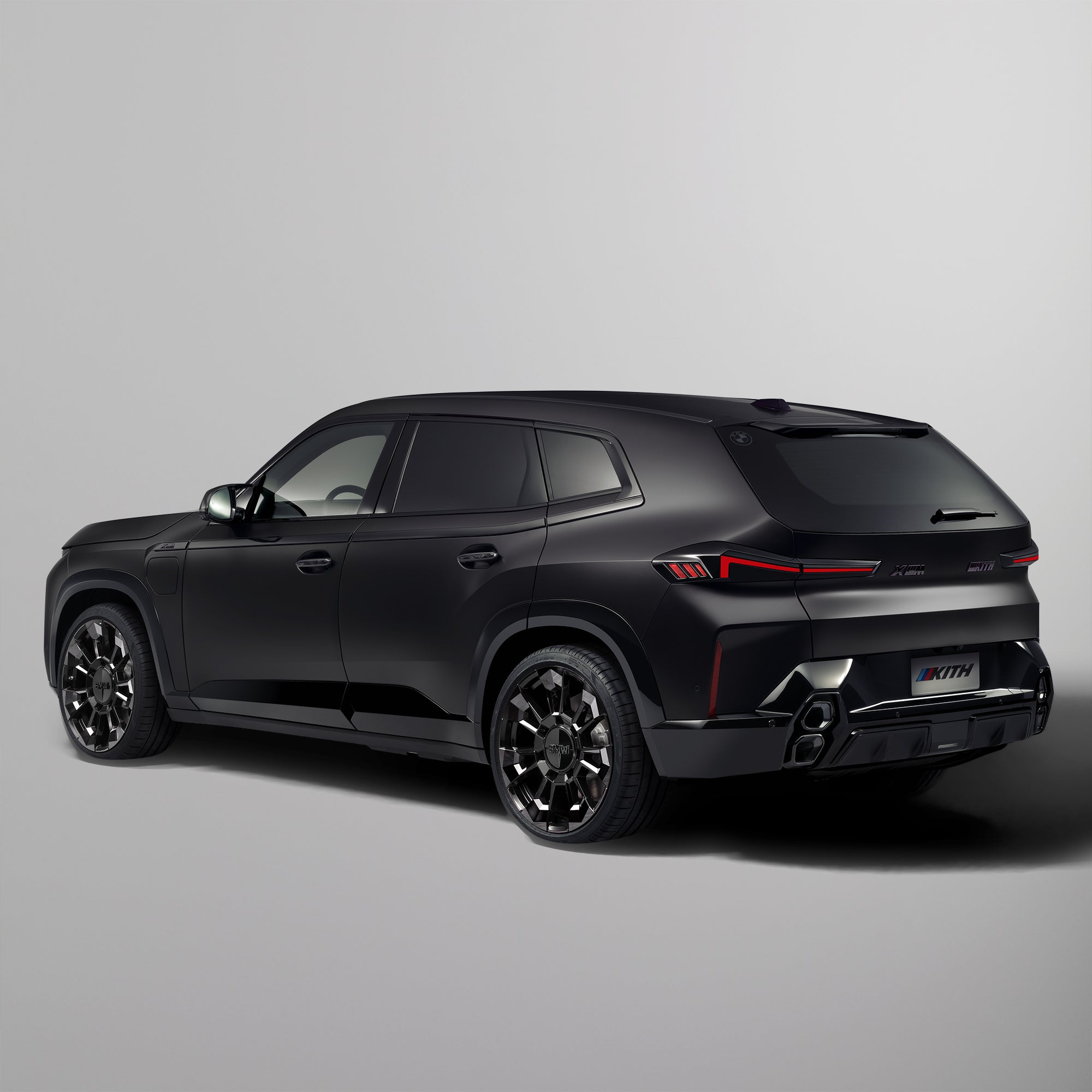 値下げ　kith bmw クッション 2025 BMW XM by Kith