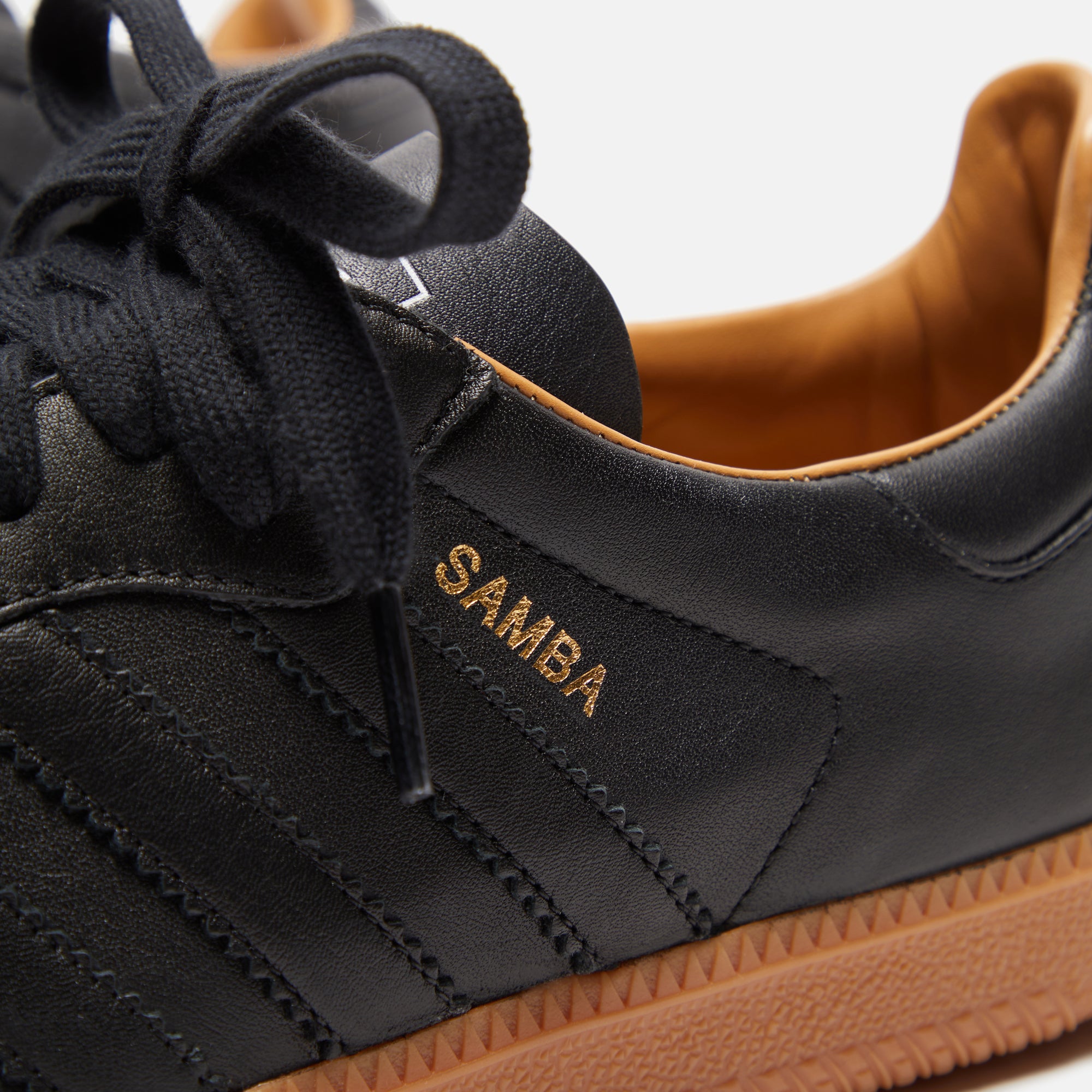 靴 adidas originals Samba OG Made in Italy adidas Samba OG Made In Italy Core White Men's - ID2865 - US