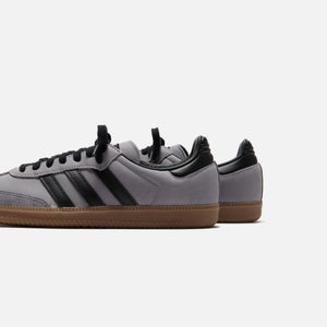 adidas Samba OG - Halo Silver / Core Black / Brown Desert