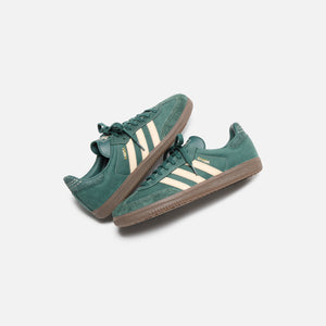 adidas WMNS Samba OG - Crystal Sand / Mineral Green / Crystal – Kith