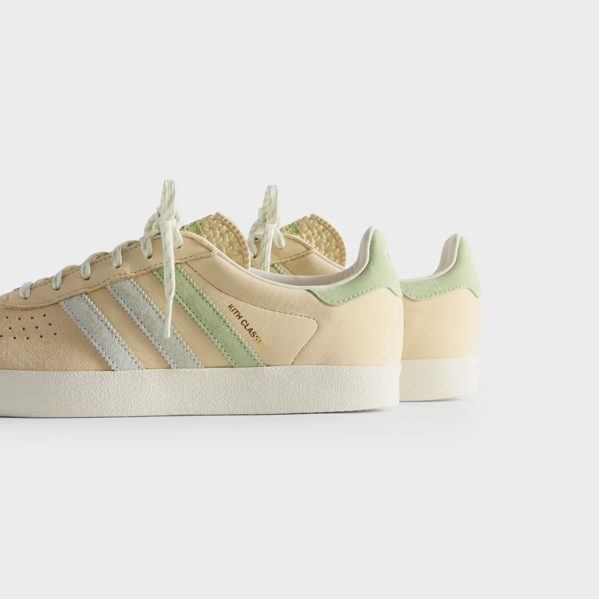 【新品未使用タグ付き】adidas AS550 KITH ホワイト/グリーン 2/10発売｜KITH × adidas Spring 2023｜抽選/販売/定価情報
