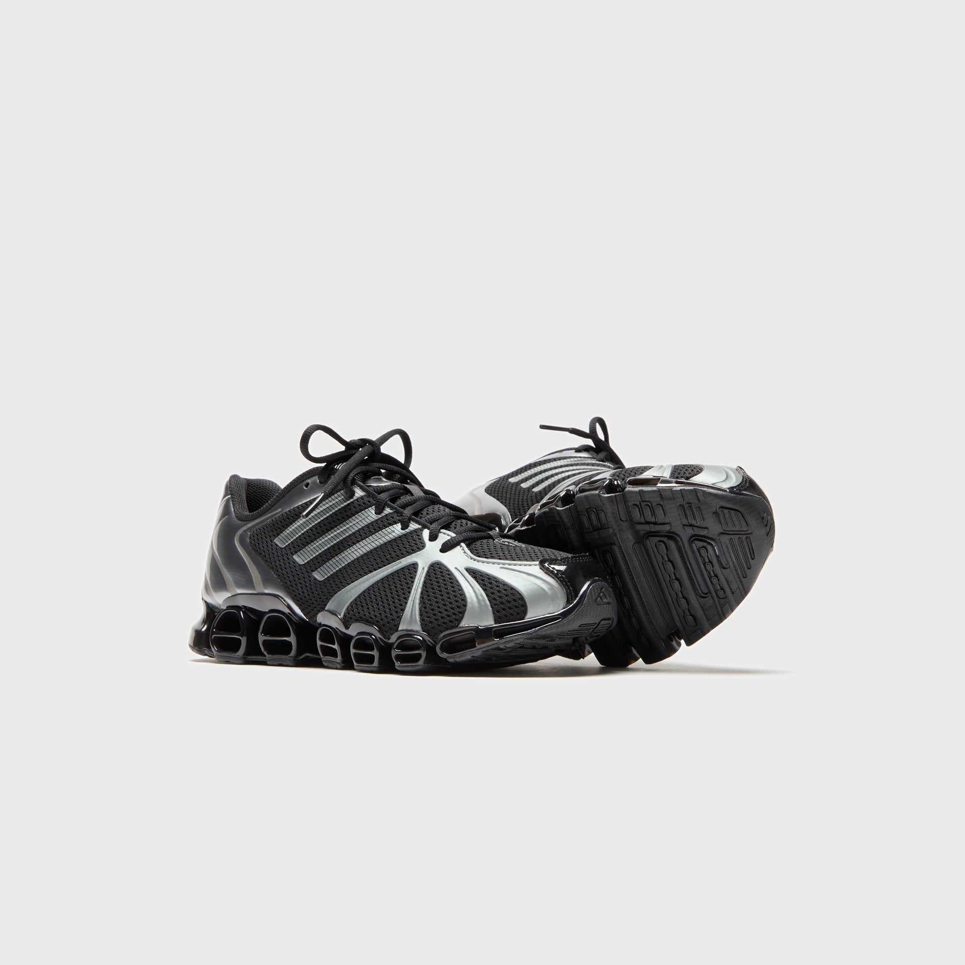 adidas WMNS Mega Ghostride - Core Black / Iron Metallic / Core Black