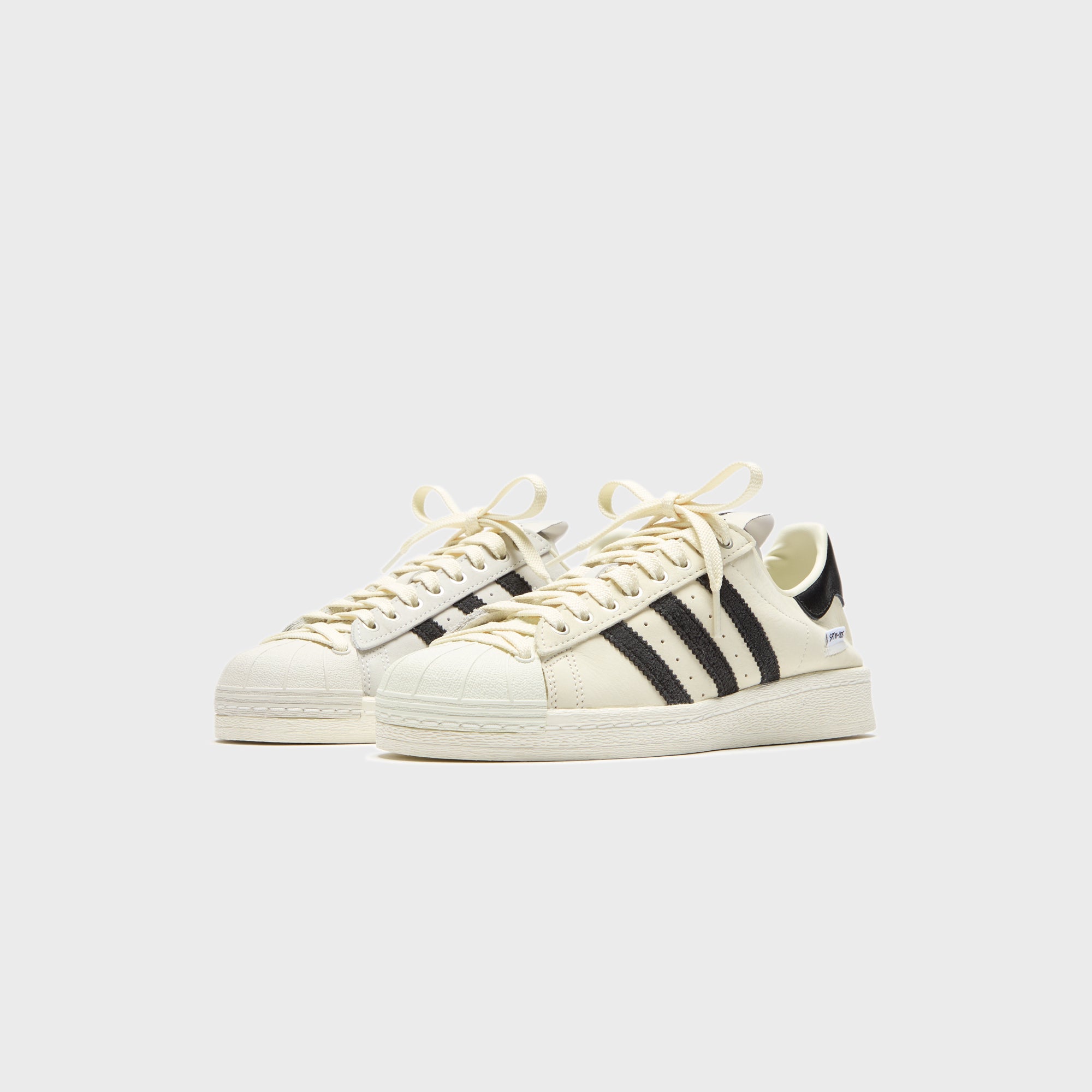 ラフ 別注 adidas Superstar 82 ホワイト 白 adidas White Superstar 82 SFTM Sneakers