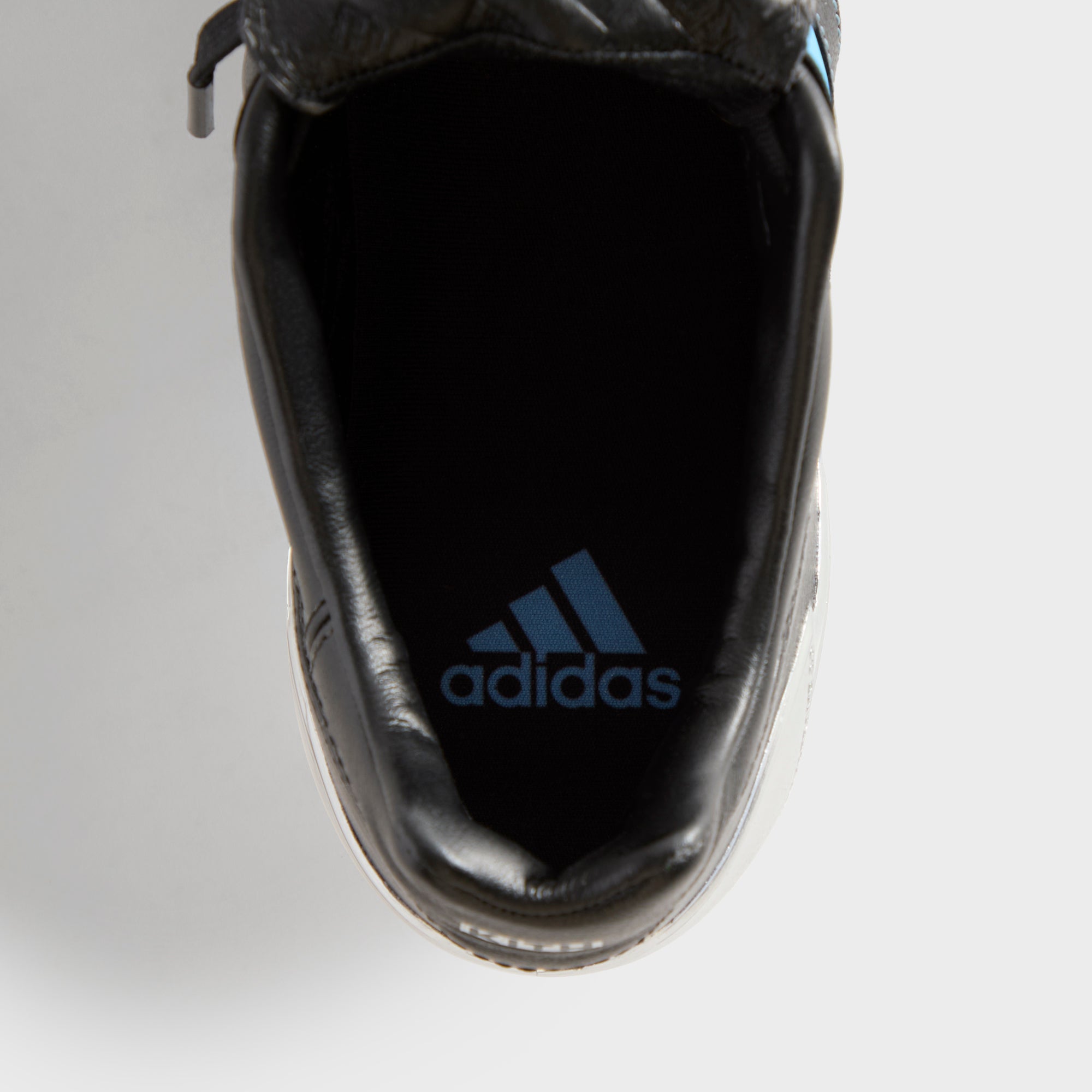 adidas x KITH ☆ Predator Mania Cleats ‘Black’ 2 Special Adidas Predator Mania 2025 x Kith Boots Released