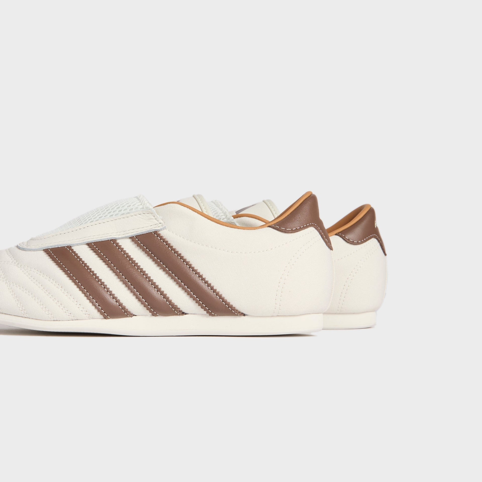 adidas art cq2117 women fashion show atlanta - Natural Canvas / Coffee Quartz - PH