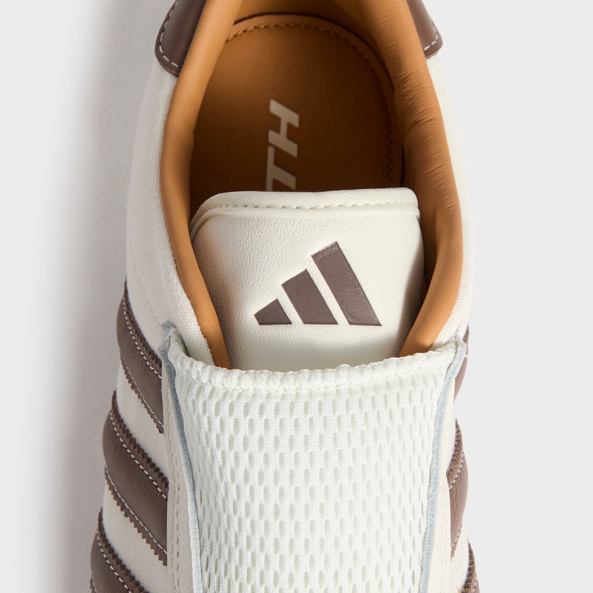 adidas art cq2117 women fashion show atlanta - Natural Canvas / Coffee Quartz - PH