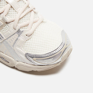 ASICS WMNS Gel-Nimbus 9 - Cream / Mineral Beige