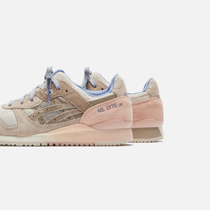 Vertrouwen op Andes 鍔 Asics Gel-Lyte III OG - Simply Taupe / Maple Sugar – Kith