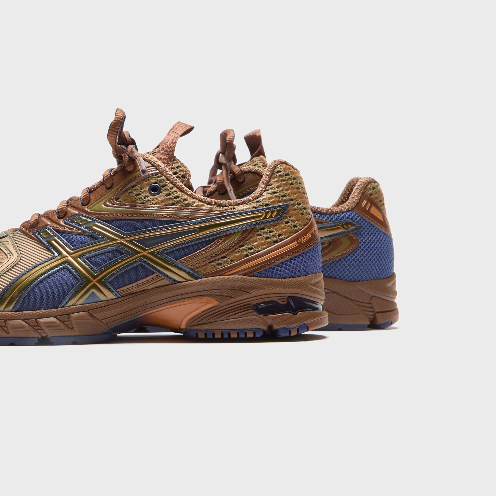 ASICS Ub9-S Gel-DS Trainer 14 - Desert Camp / Piquant Orange