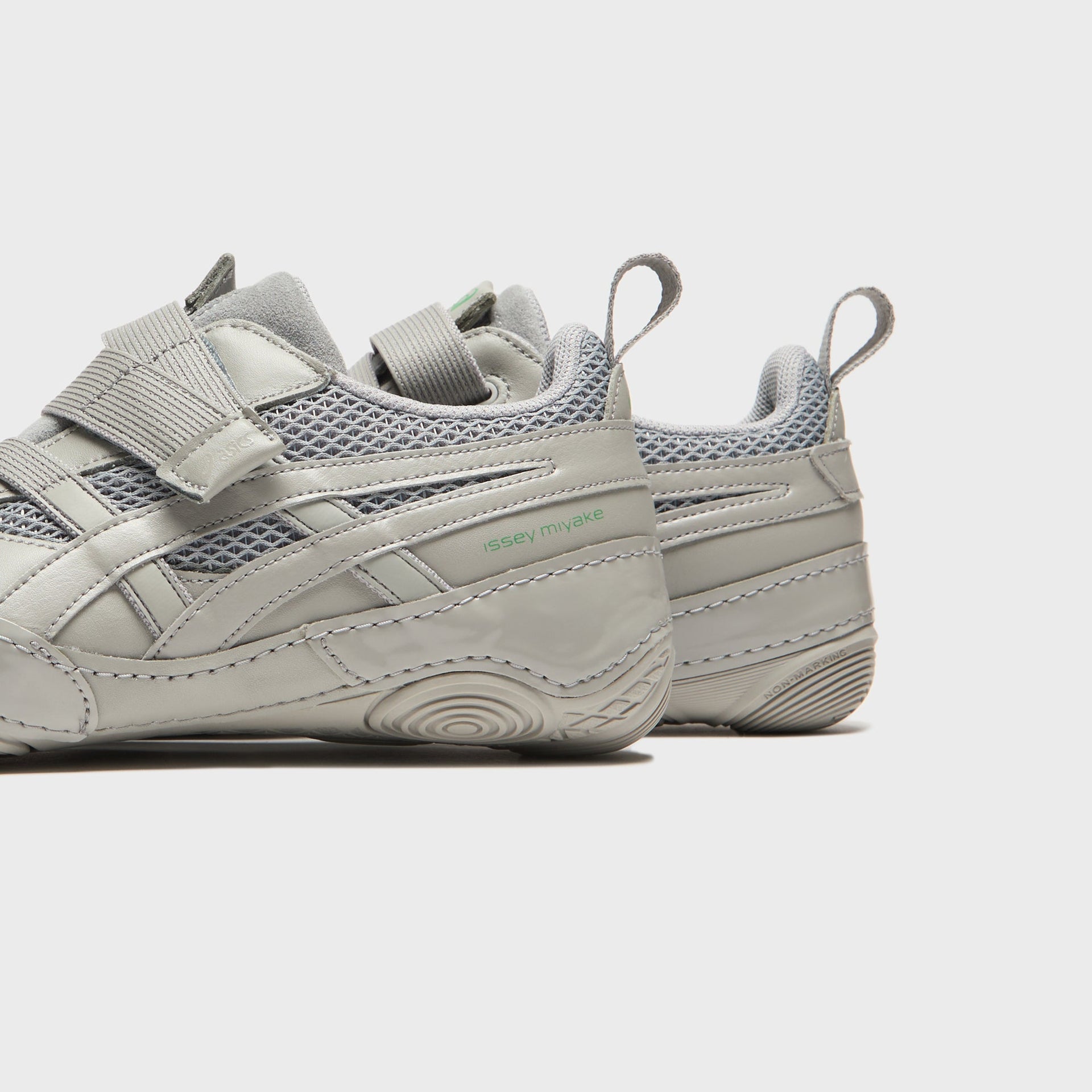 ASICS x Issey Miyake Hyper Taping - Grey