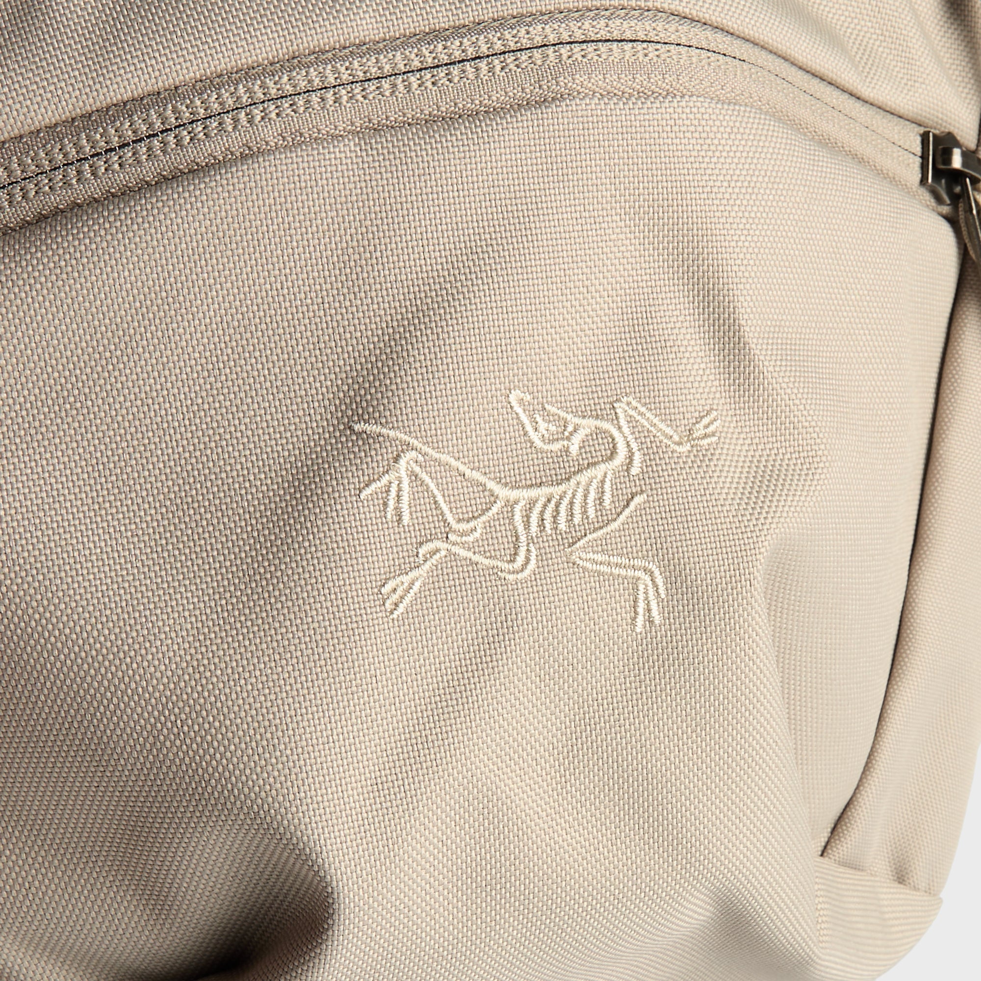 Arc'teryx Mantis 2 Waist Pack - Rune – Kith