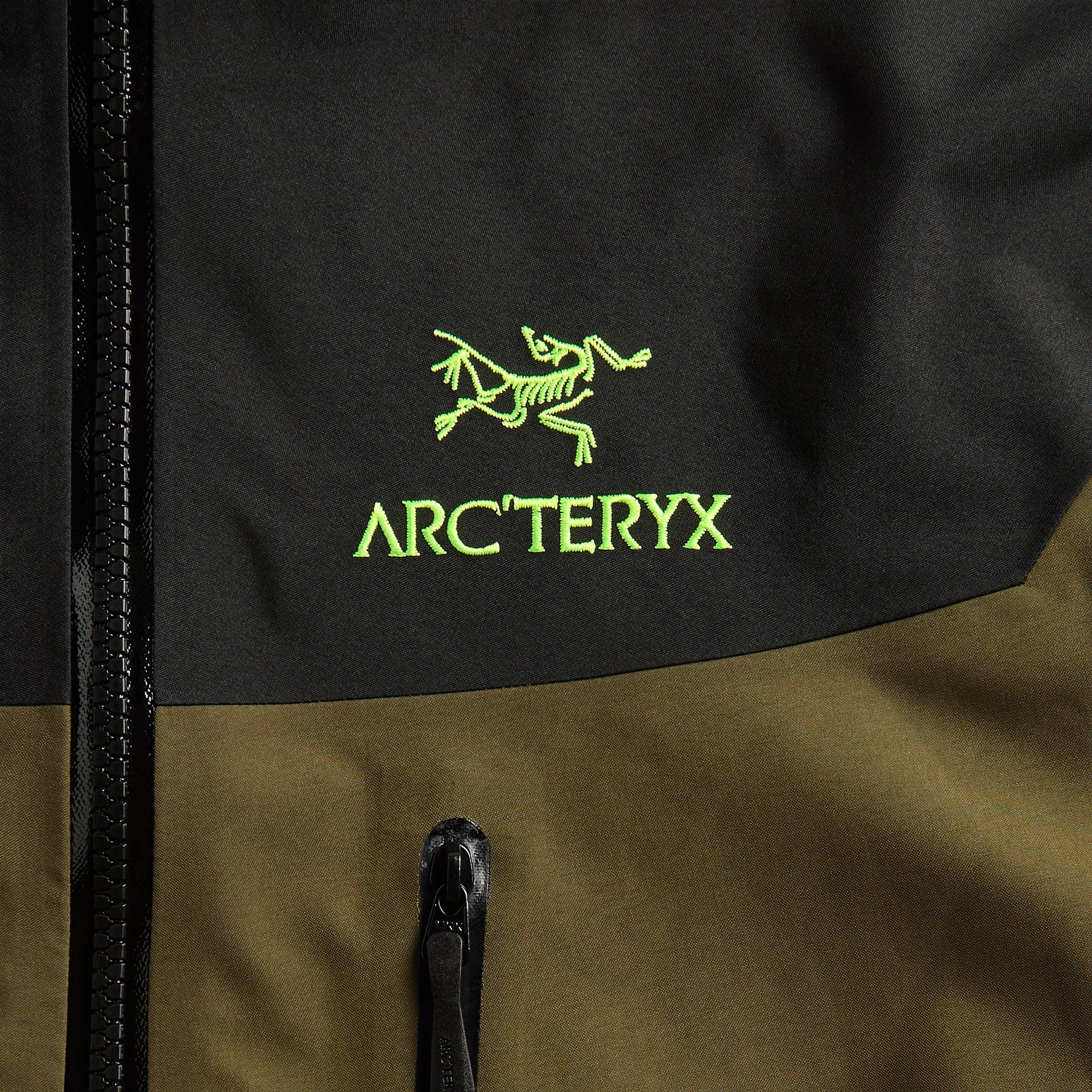 Arc'teryx Alpha SV Jacket - Spotlight