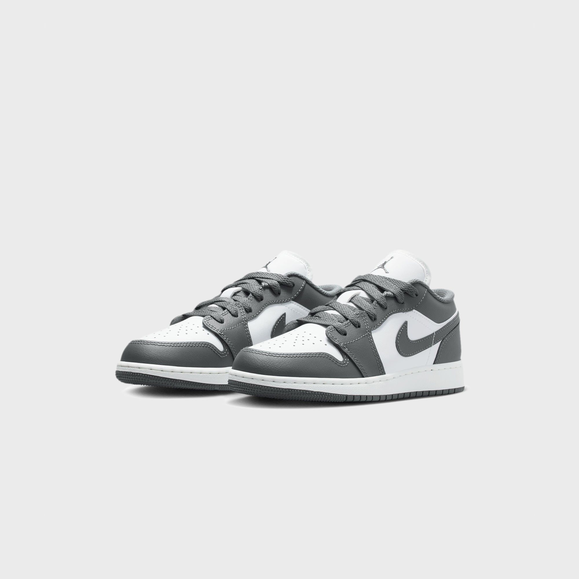 NIKE AIR JORDAN 1 LOW GS ナイキ キッズ、レディース AIR JORDAN 1 LOW GS - スニーカーショップSKIT