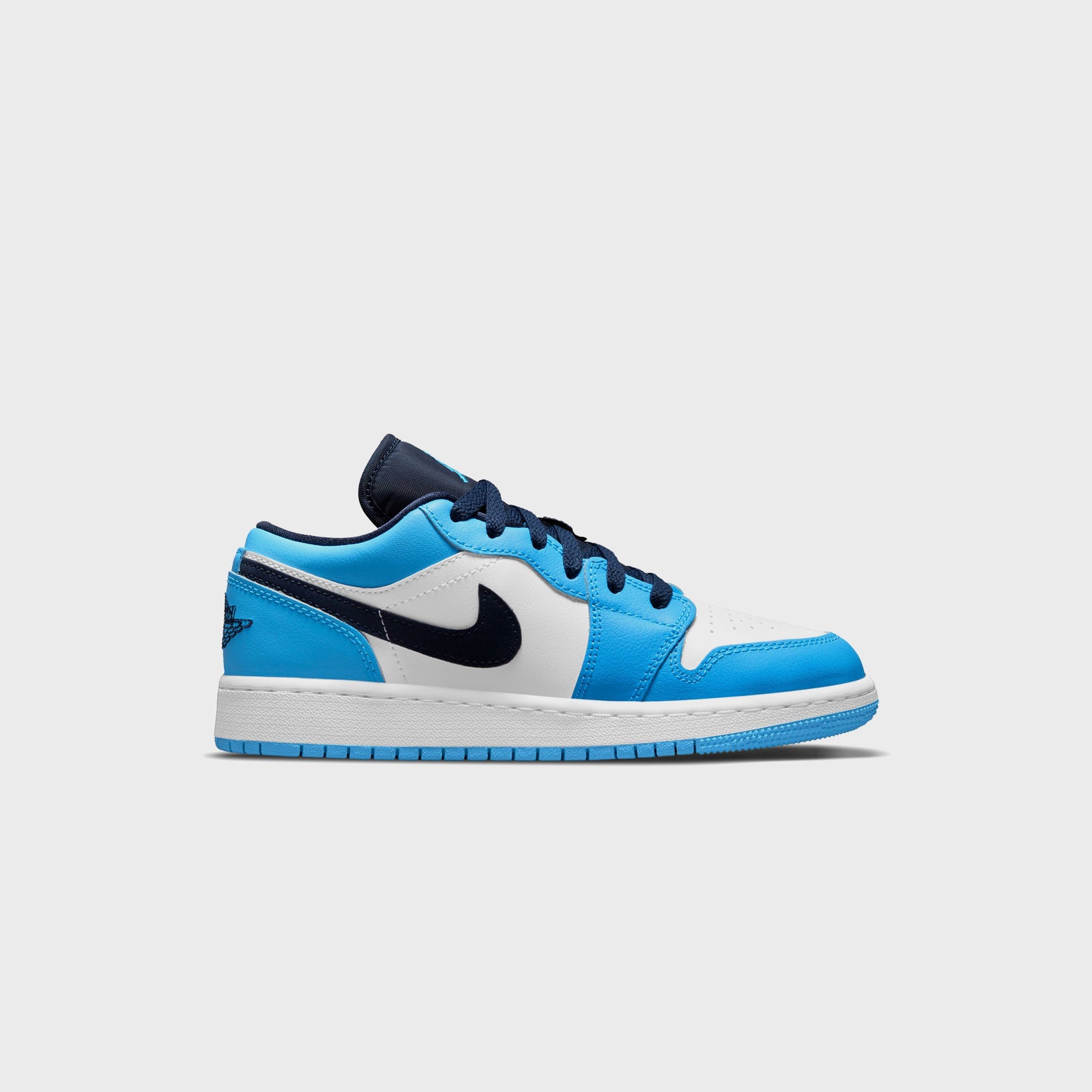 Jordan GS Air Jordan 1 Low - White / University Blue / Obsidian – Kith