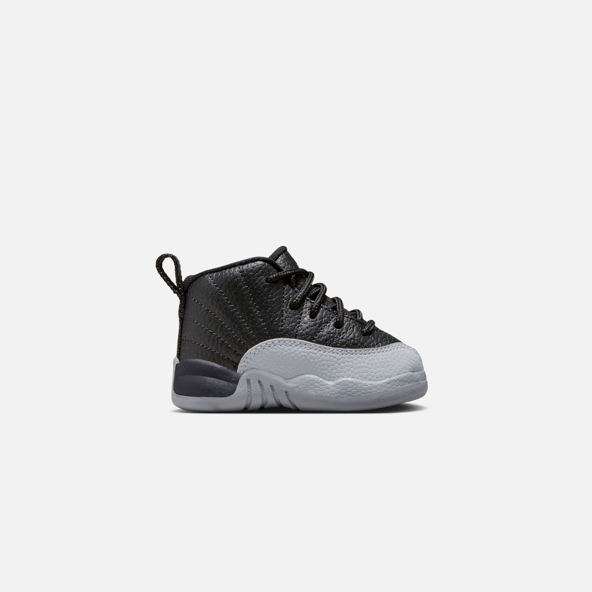 Air Jordan 12 Retro Dark Grey Kids purchases Size 6.5y