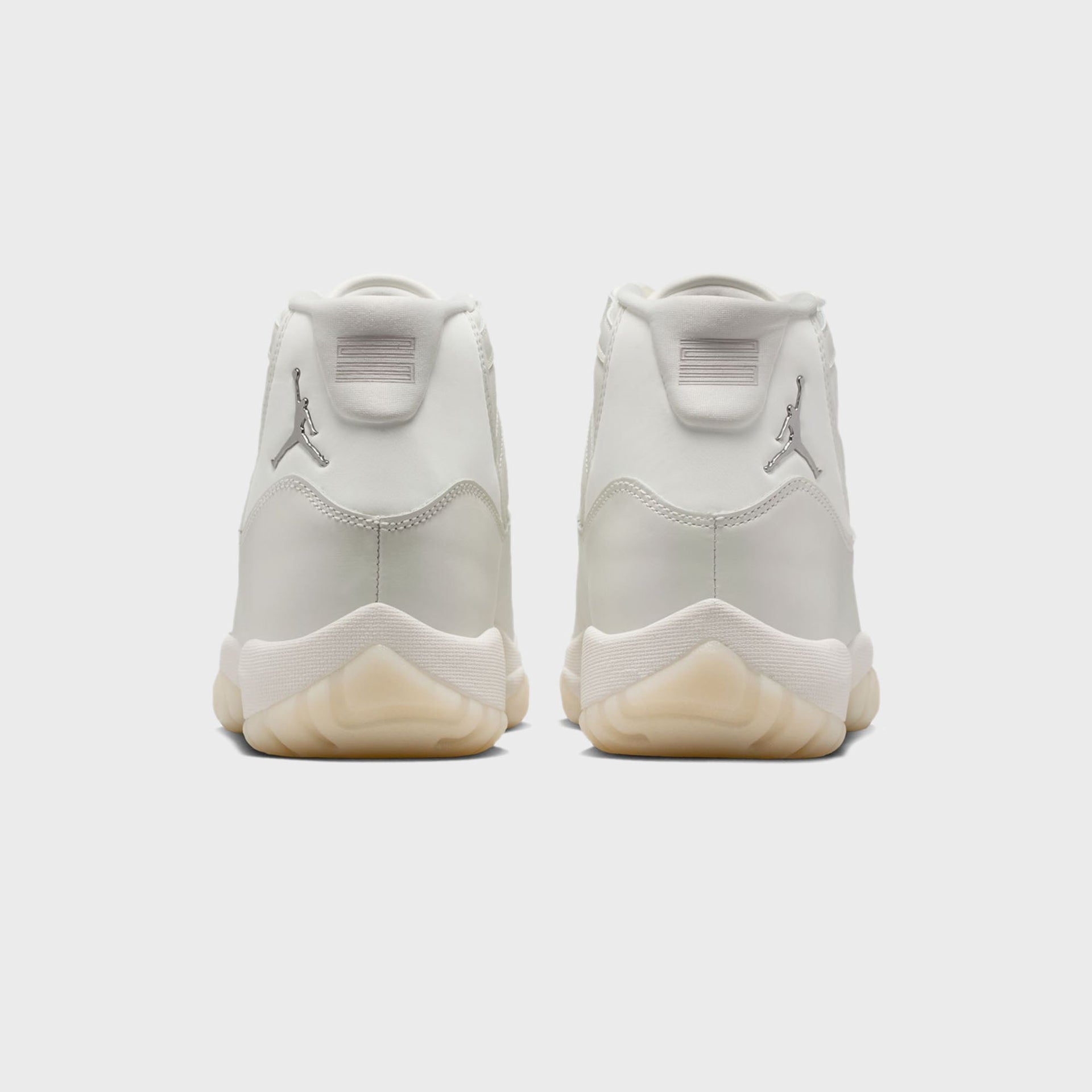 Jordan WMNS Air Jordan 11 Retro - Sail / White / Metallic Silver / Pearl Grey